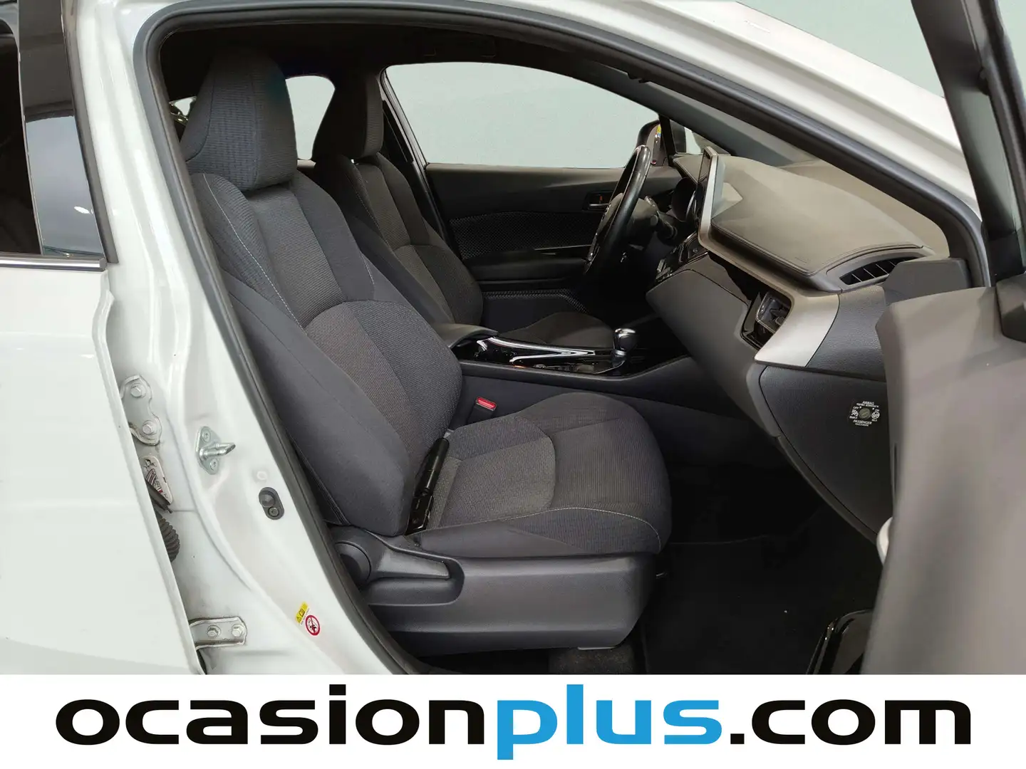 Foto Toyota C-HR Toyota C-HR 1.8 125H Advance (122 CV)