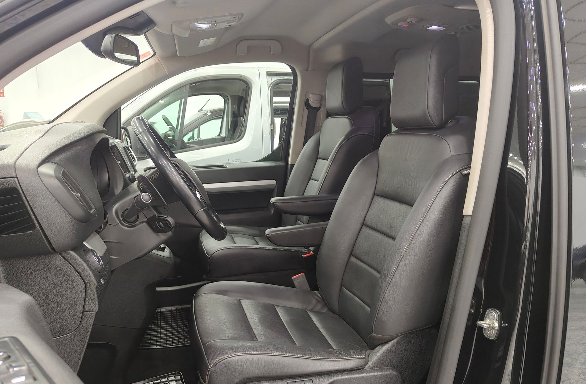 Citroën SpaceTourer BlueHDi 180 Business Lounge Talla XL EAT8 7 plazas - foto 15