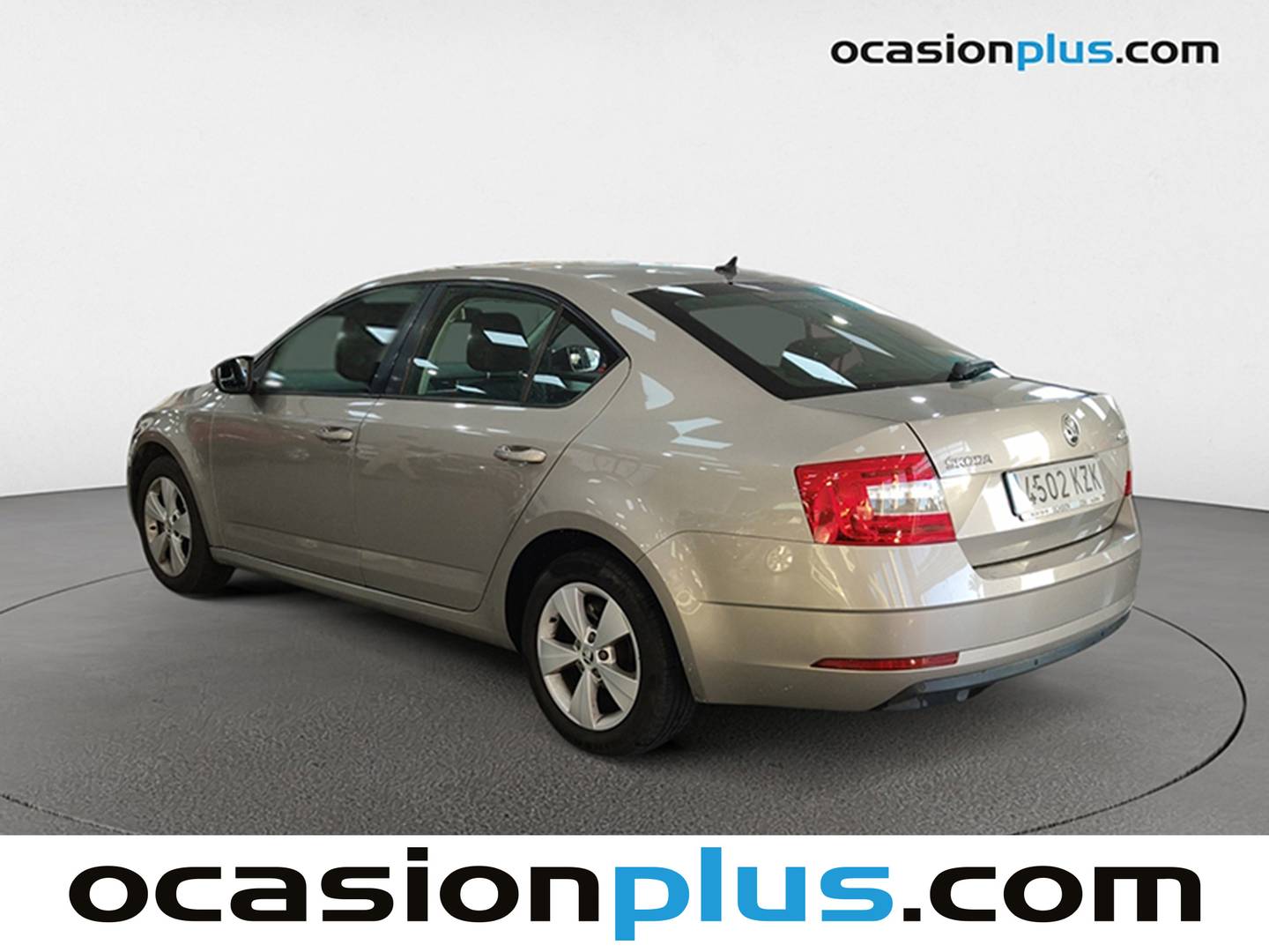 Foto trasera Skoda Octavia Skoda Octavia 1.0 TSI Ambition DSG (115 CV) derecha