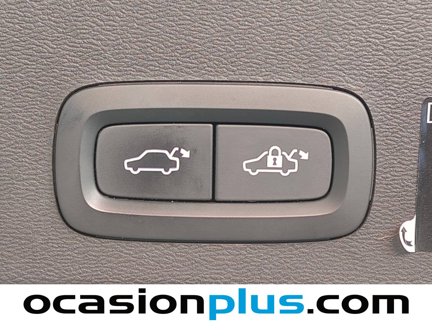 Volvo XC40 Volvo XC40 T2 Momentum Pro Auto (129 CV) al mejor precio