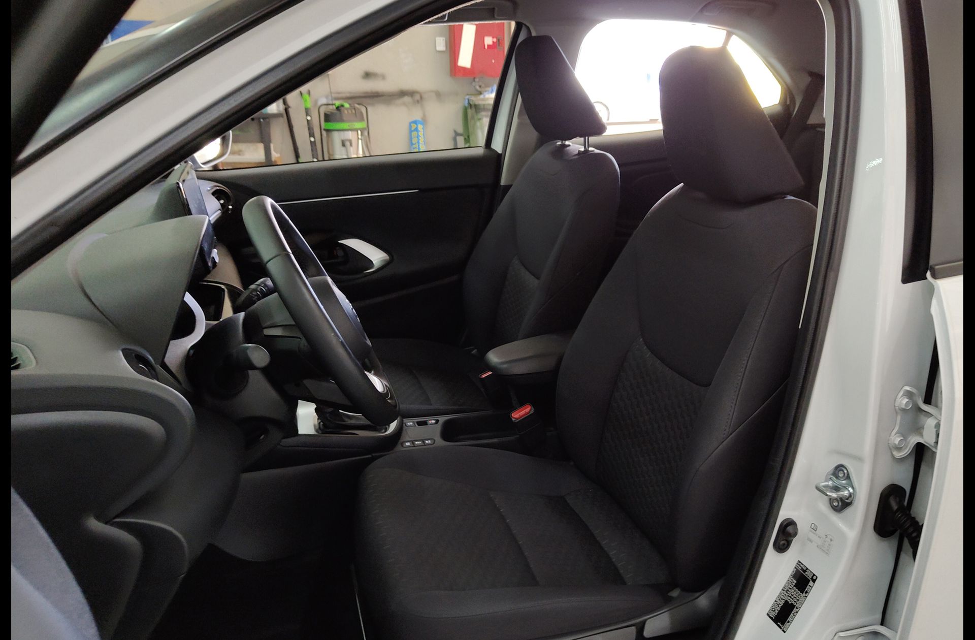 Toyota Yaris Cross 120H Business Plus - foto 10