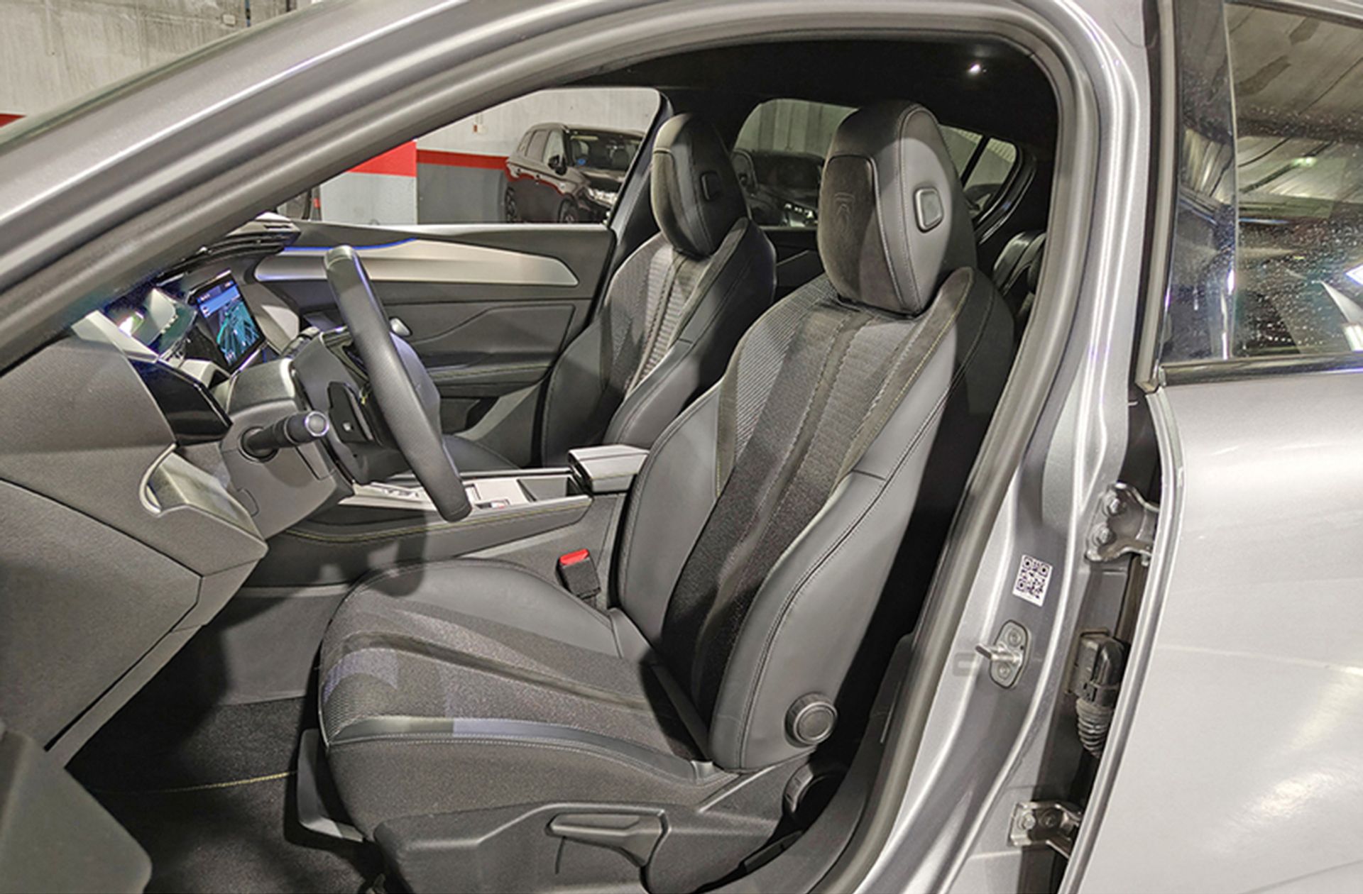 Peugeot 308 PureTech 130 GT EAT8 - foto 14