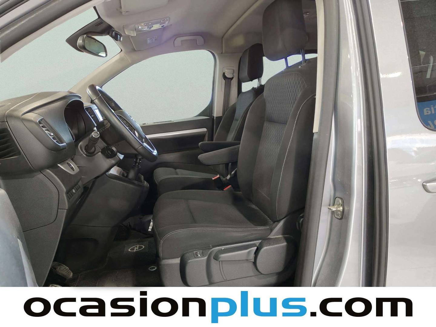 Foto asientos delanteros Opel Zafira Life Opel Zafira Life Life 1.5 Diesel L Edition 8 Plazas  (120 CV)