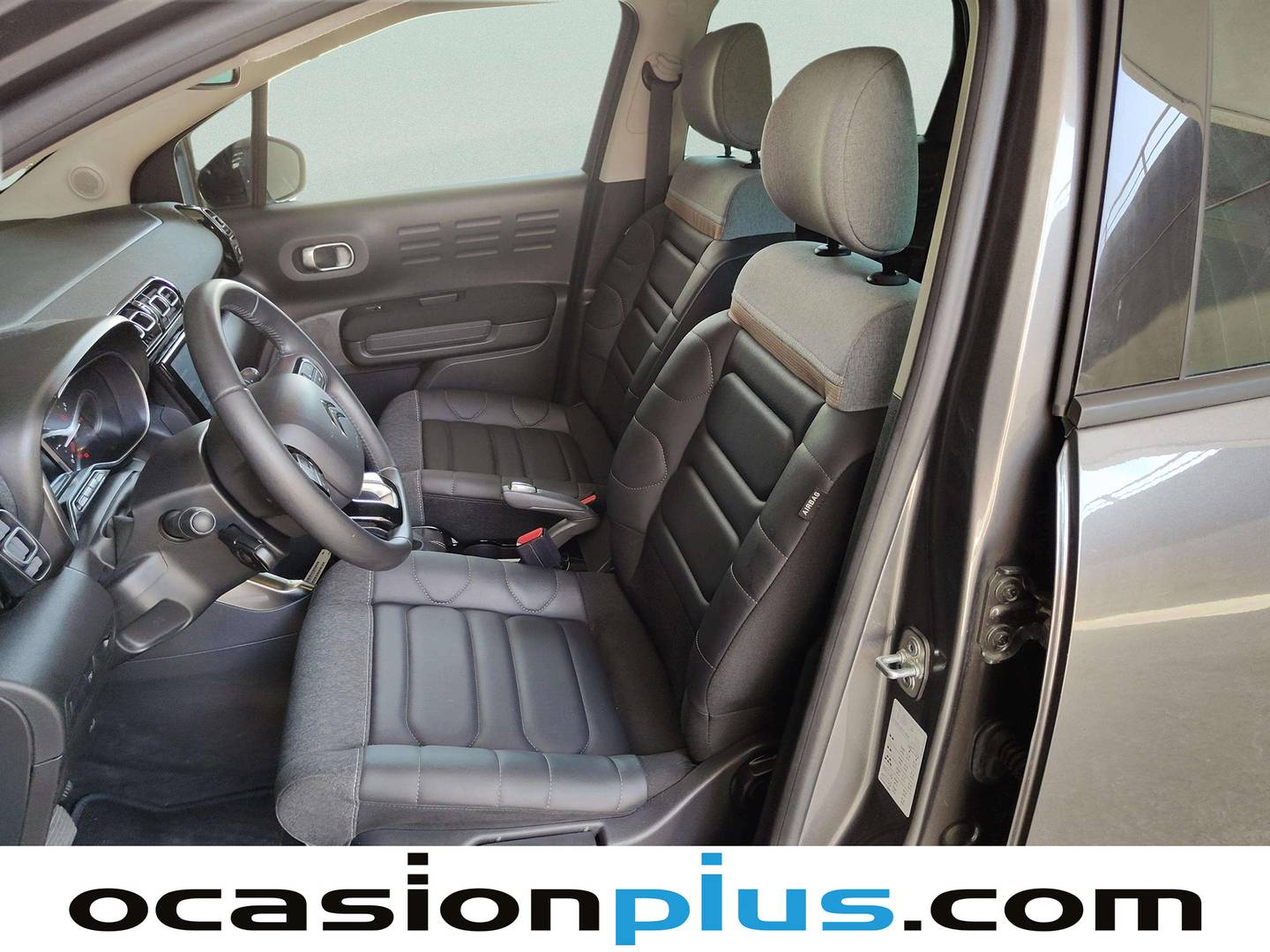 Foto asientos delanteros Citroën C3 Aircross Citroën C3 Aircross BlueHDi 120 Shine Pack EAT6 (120 CV)