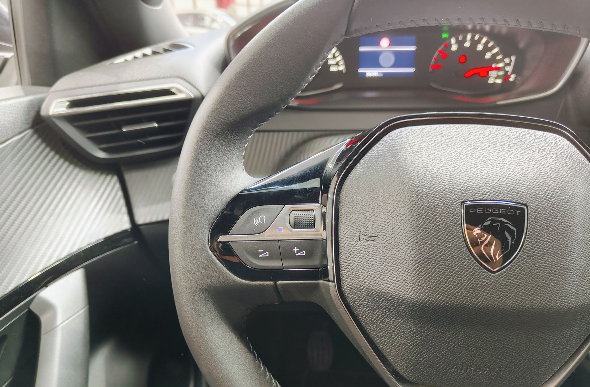 Peugeot 2008 PureTech 100 Active - foto 26
