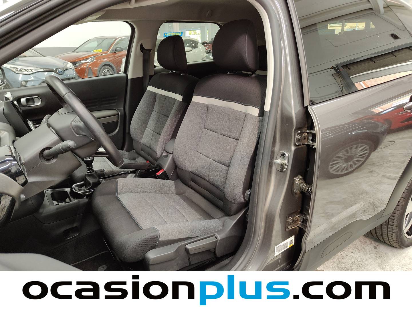 Foto asientos delanteros Citroën C4 Cactus Citroën C4 Cactus BlueHDi 100 Shine (100 CV)