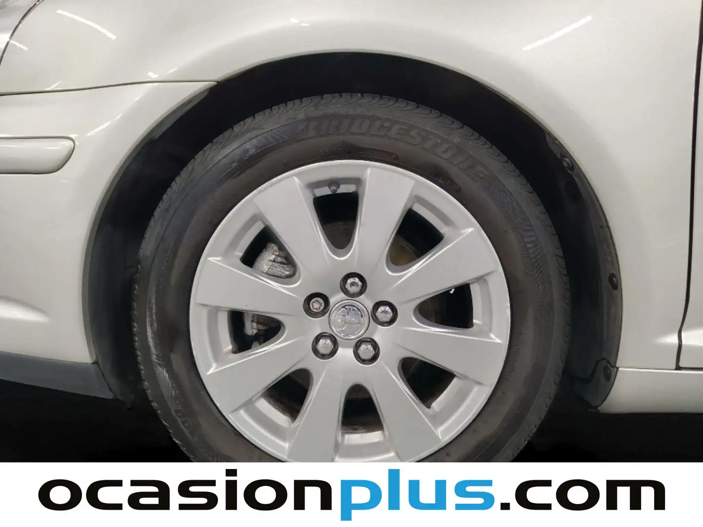 Foto Toyota Avensis Toyota Avensis 1.8 VVT-I Sol  (129 CV)