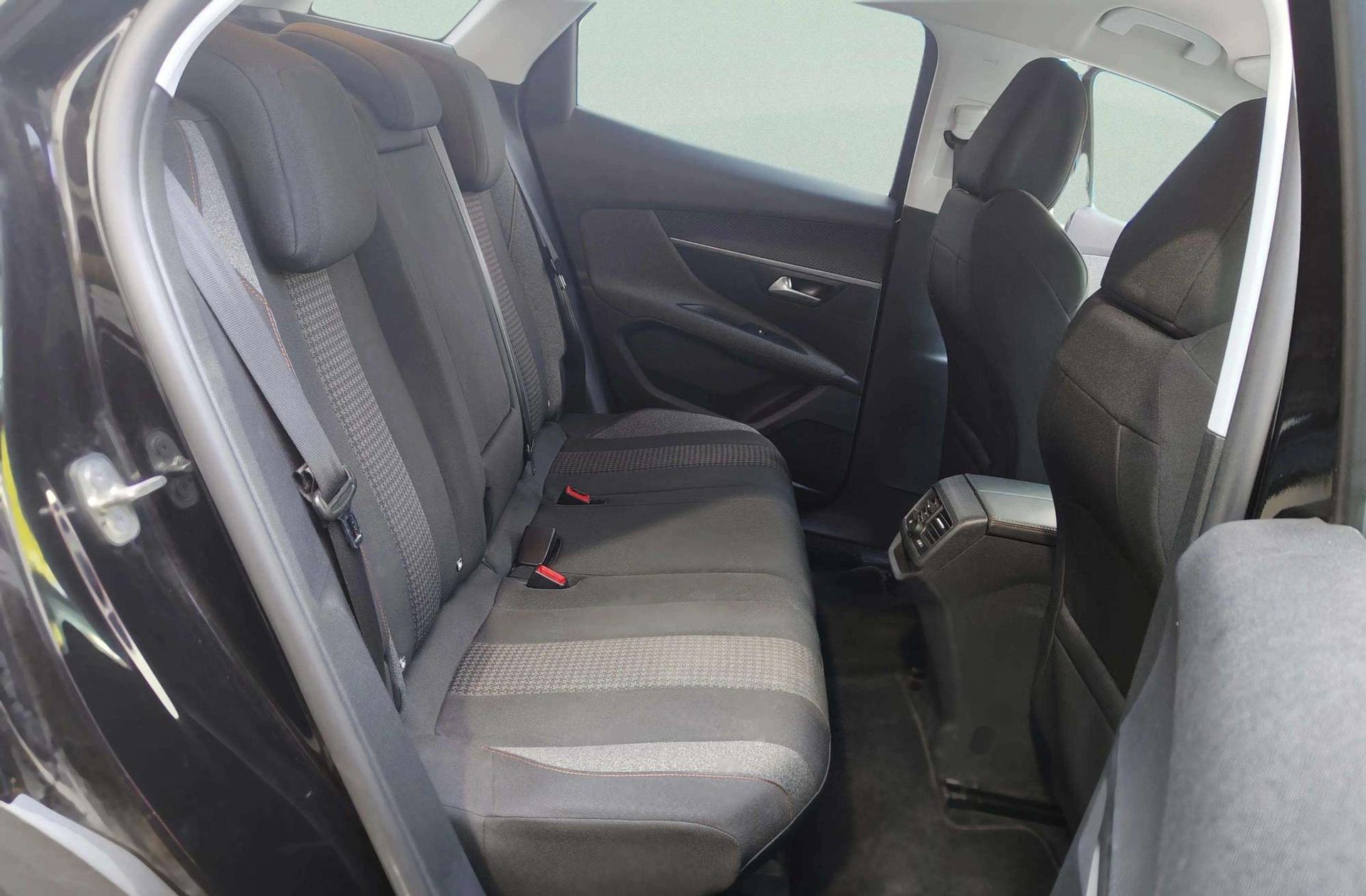 Peugeot 3008 BlueHDi 130 Active - foto 18