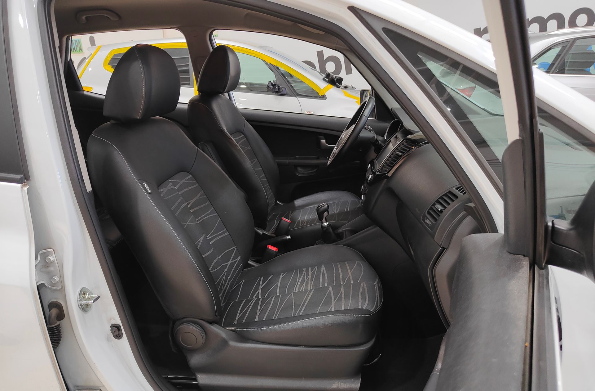 Kia Venga 1.4 Cvvt x-Tech17 - foto 16