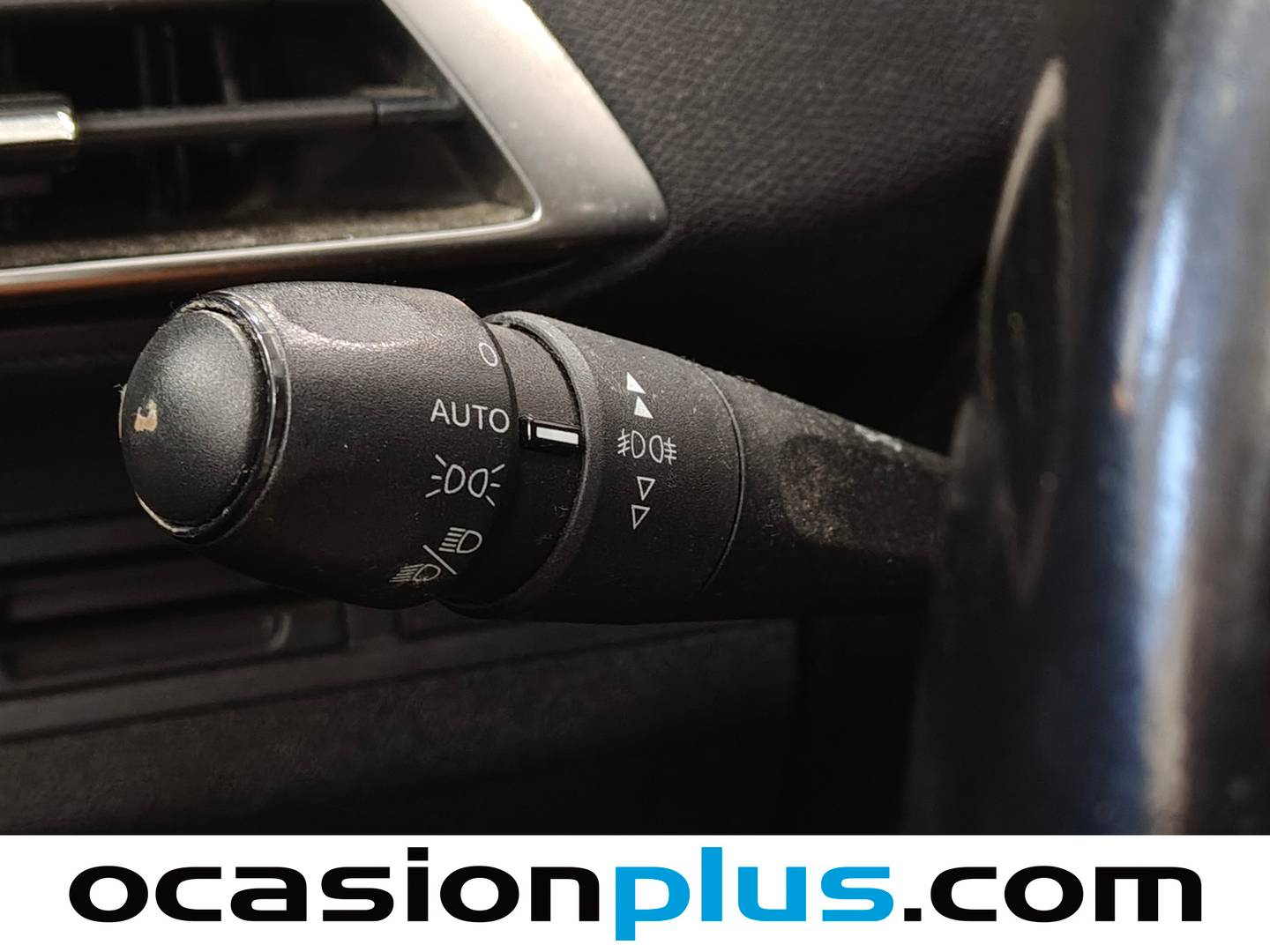 Equipamiento del Peugeot 3008 Peugeot 3008 BlueHDI 120 S&S Active (120 CV)