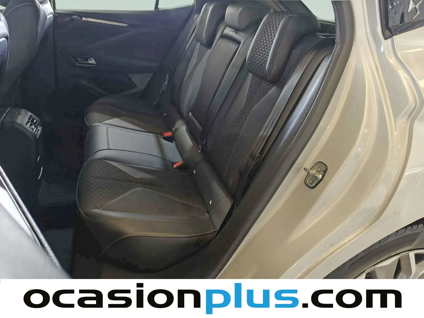 Foto DS DS 4 DS DS4 BlueHDi 130 Trocadero Auto (130 CV)