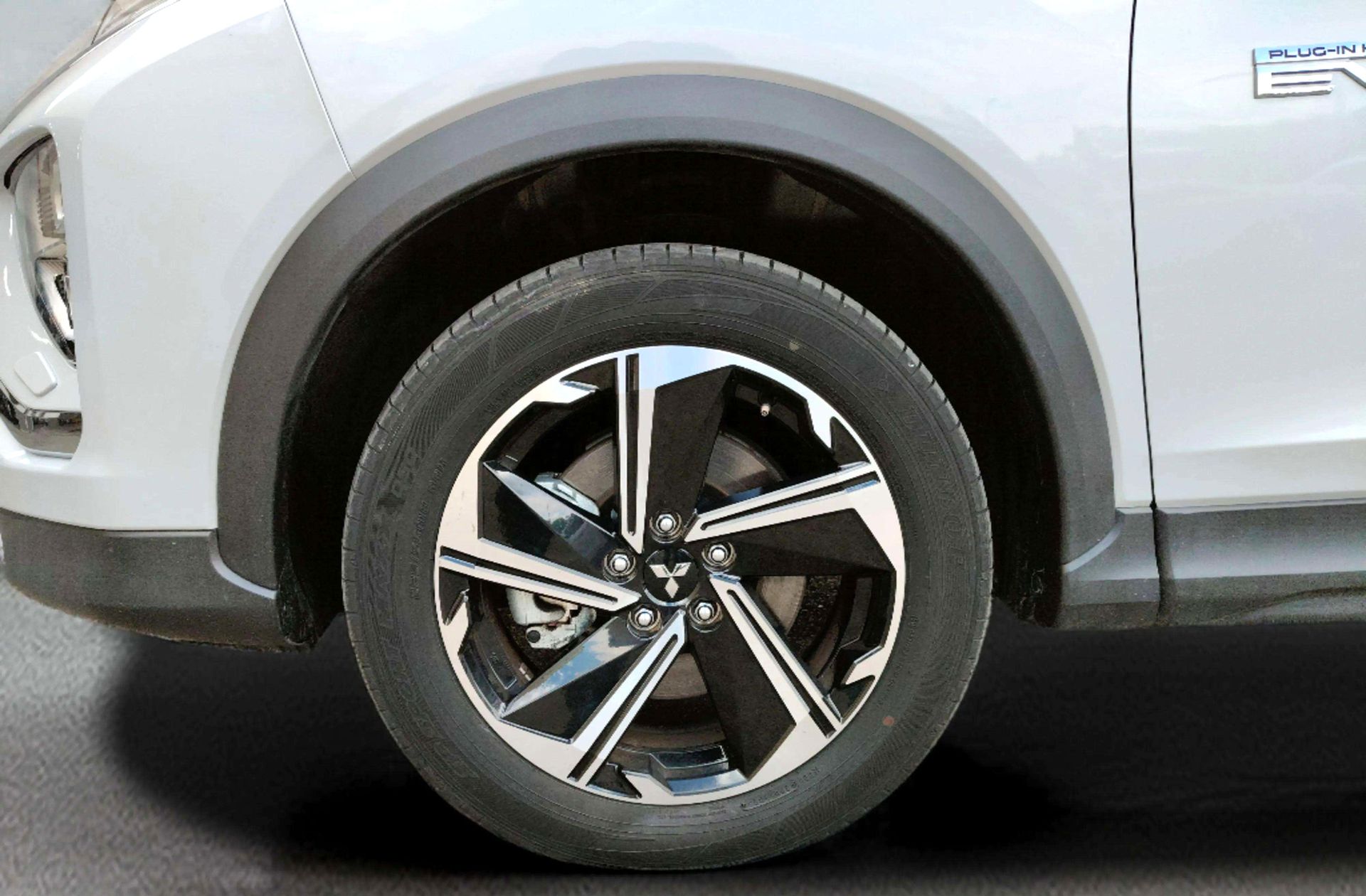 Mitsubishi Eclipse Cross 2.4 PHEV Kaiteki 4WD - foto 38