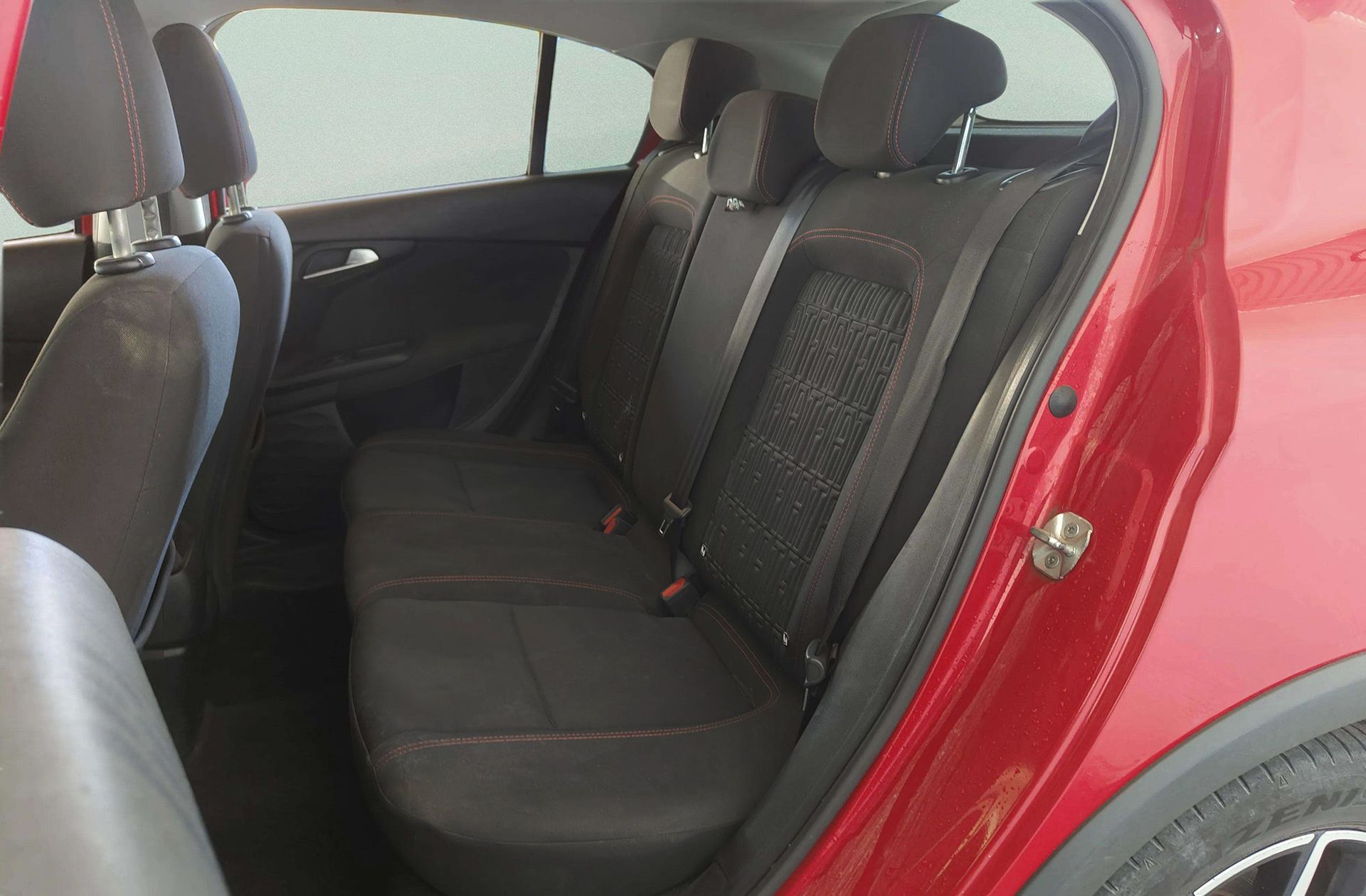 Fiat Tipo 1.5 Hybrid Red DCT - foto 11