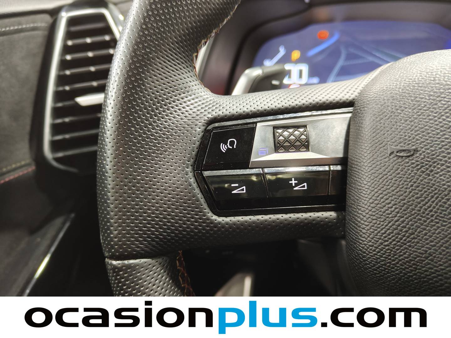 Foto DS DS 7 Crossback DS DS7 Crossback PureTech 130 Performance Line Auto (130 CV)