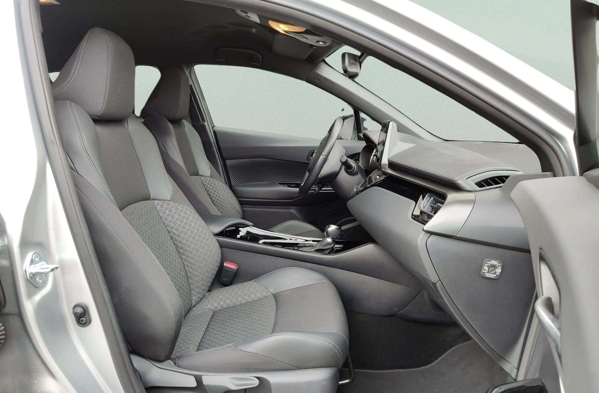 Toyota C-HR 1.8 125H Advance - foto 18