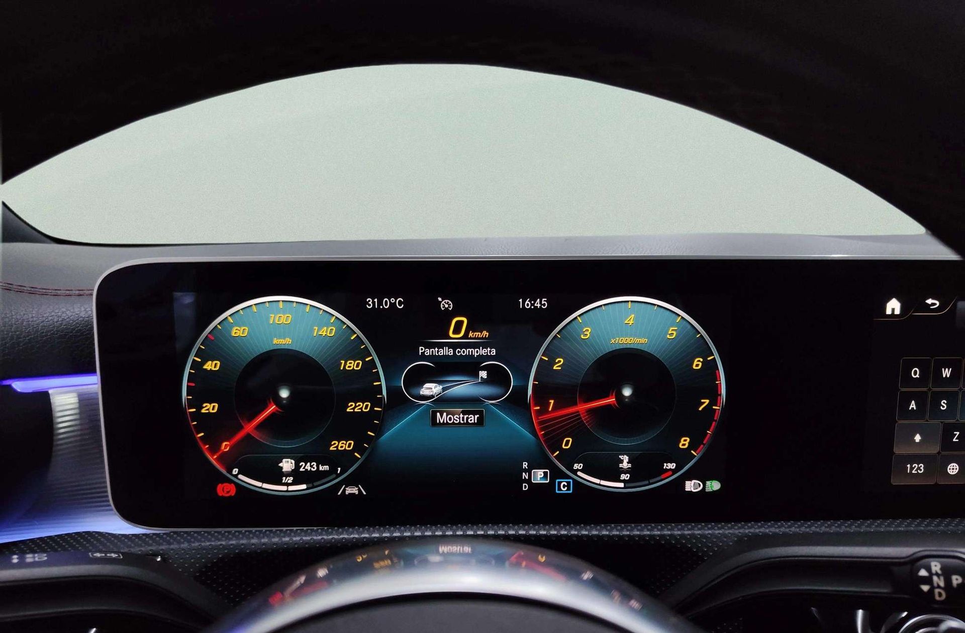 Mercedes-Benz CLA 200 Pack AMG - foto 28