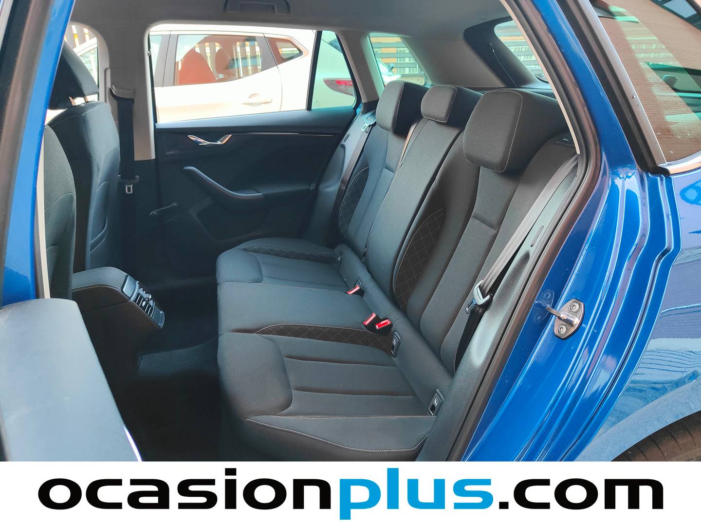 Foto asientos traseros Skoda Kamiq Skoda Kamiq 1.5 TSI Emotion (150 CV)