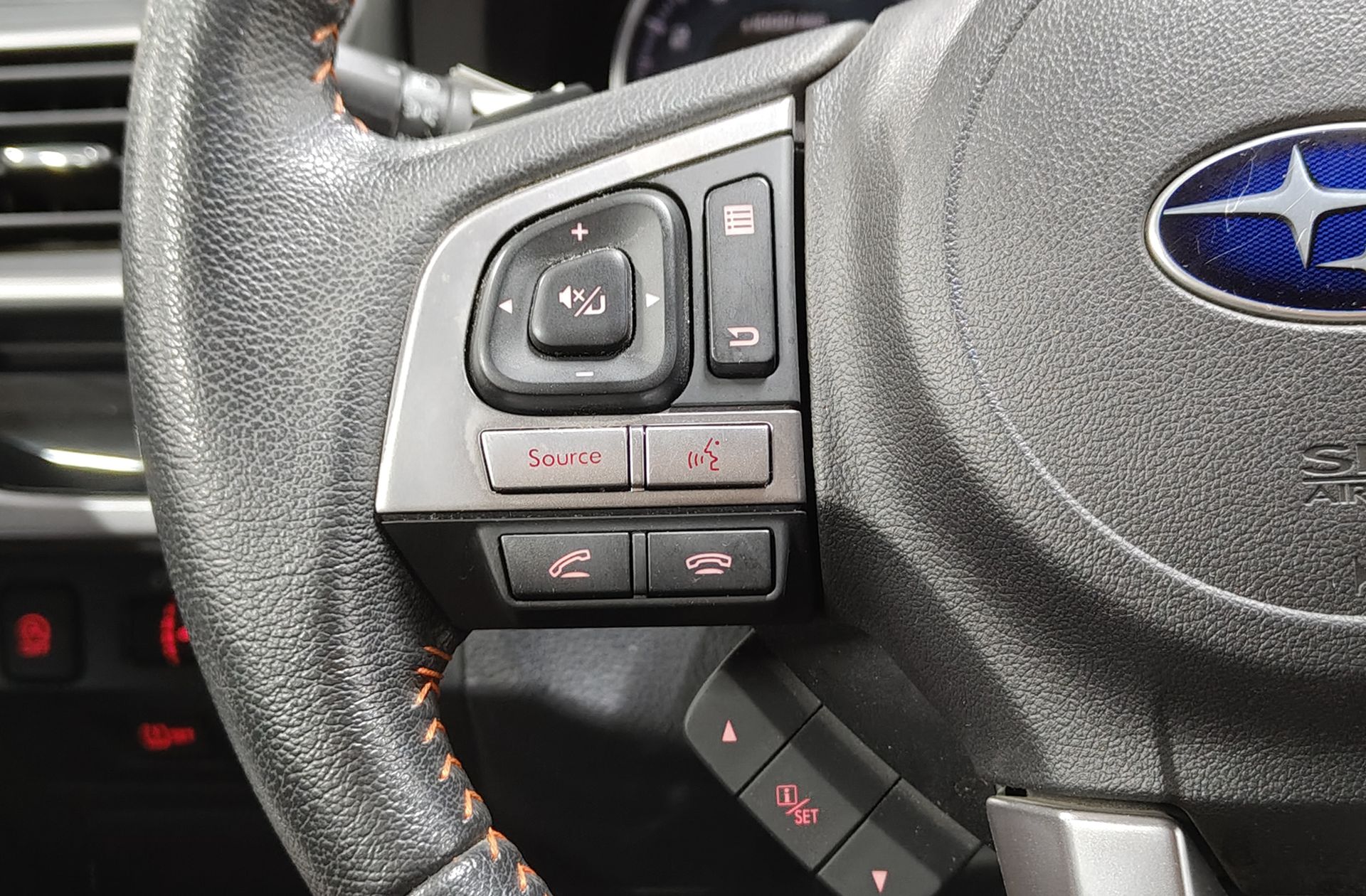 Subaru XV 2.0i Executive - foto 24