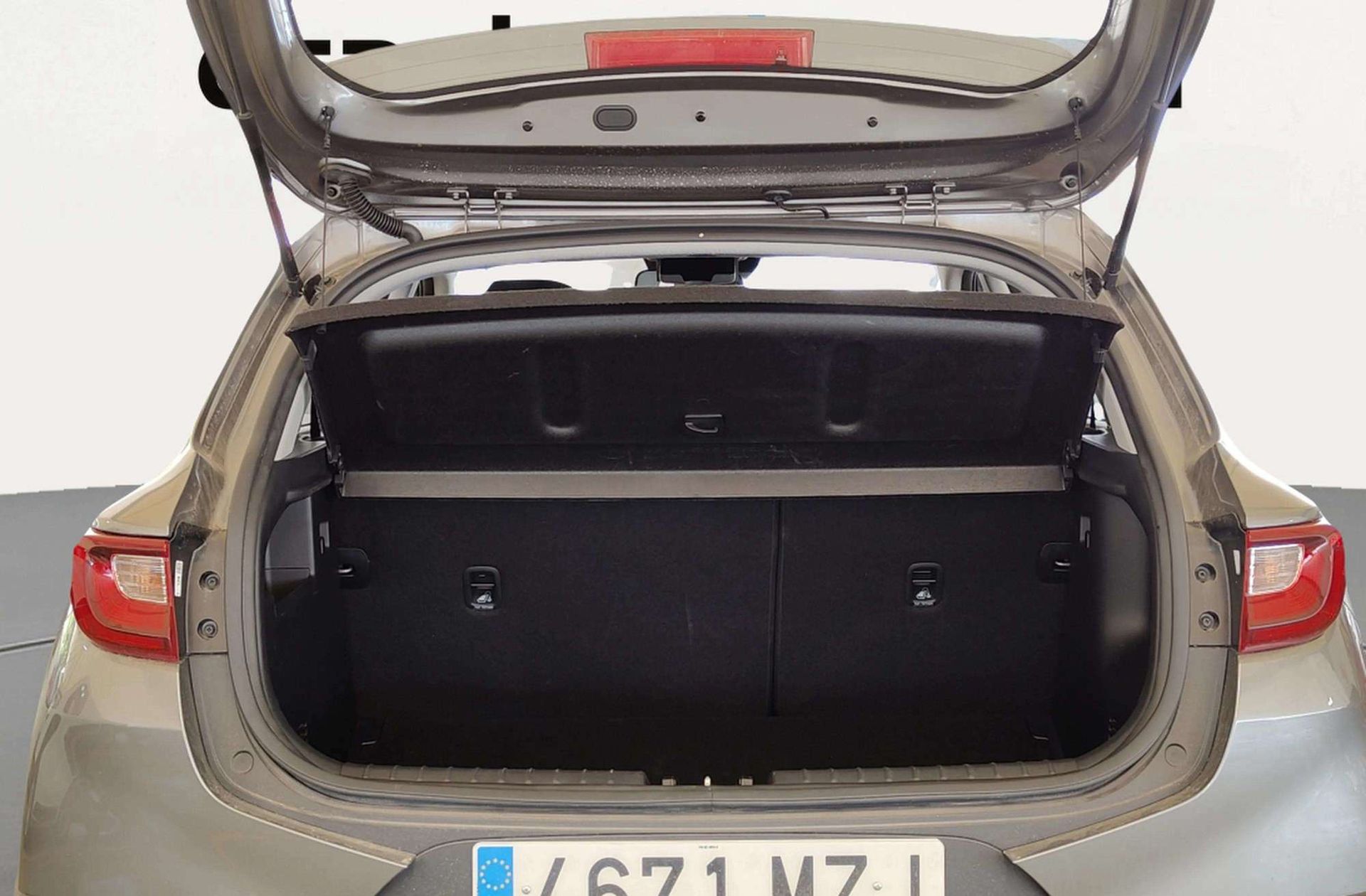 Kia Stonic 1.0 T-GDi MHEV Concept - foto 16