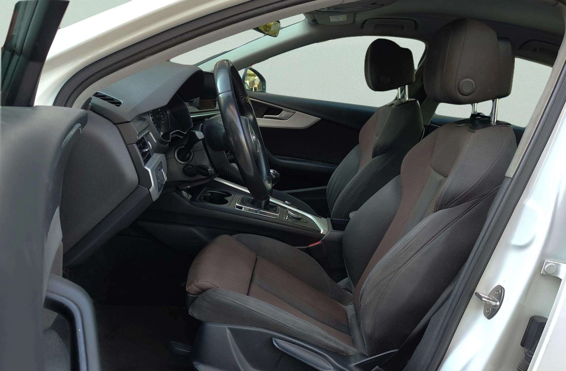 Audi A4 S line edition 2.0 TDI - foto 14