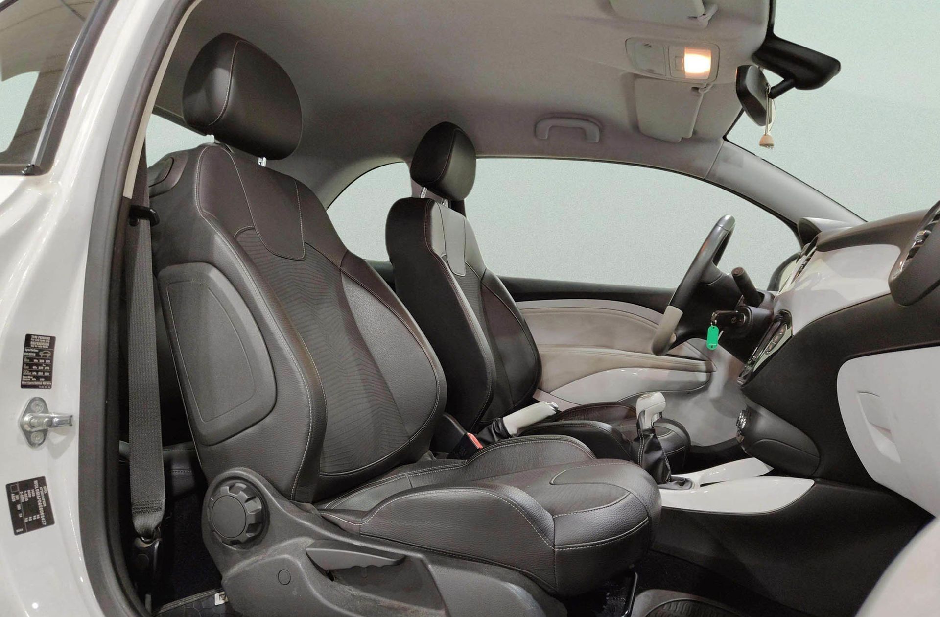 Opel Adam 1.4 XEL White/Black Link - foto 15