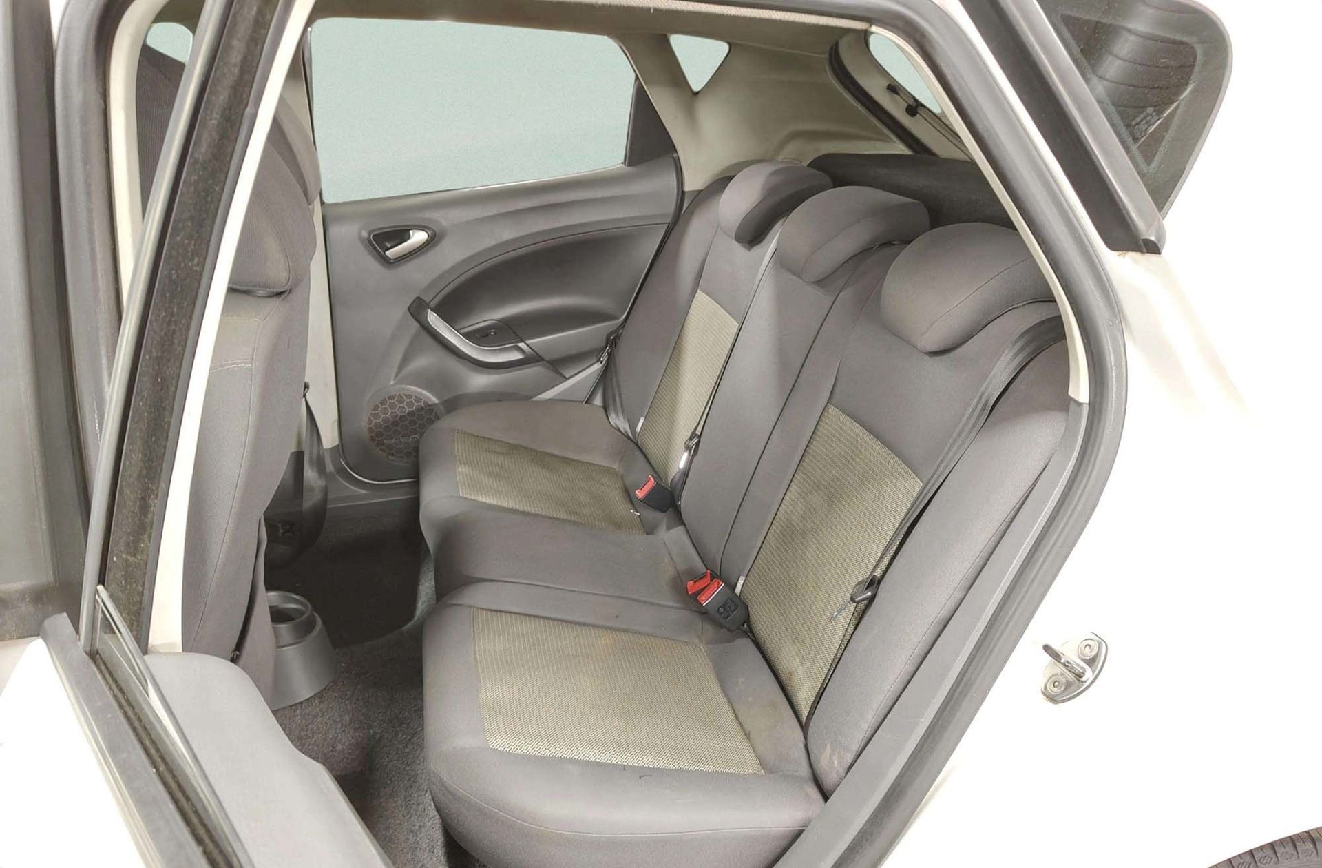 SEAT Ibiza 1.6 TDI DPF Style - foto 10