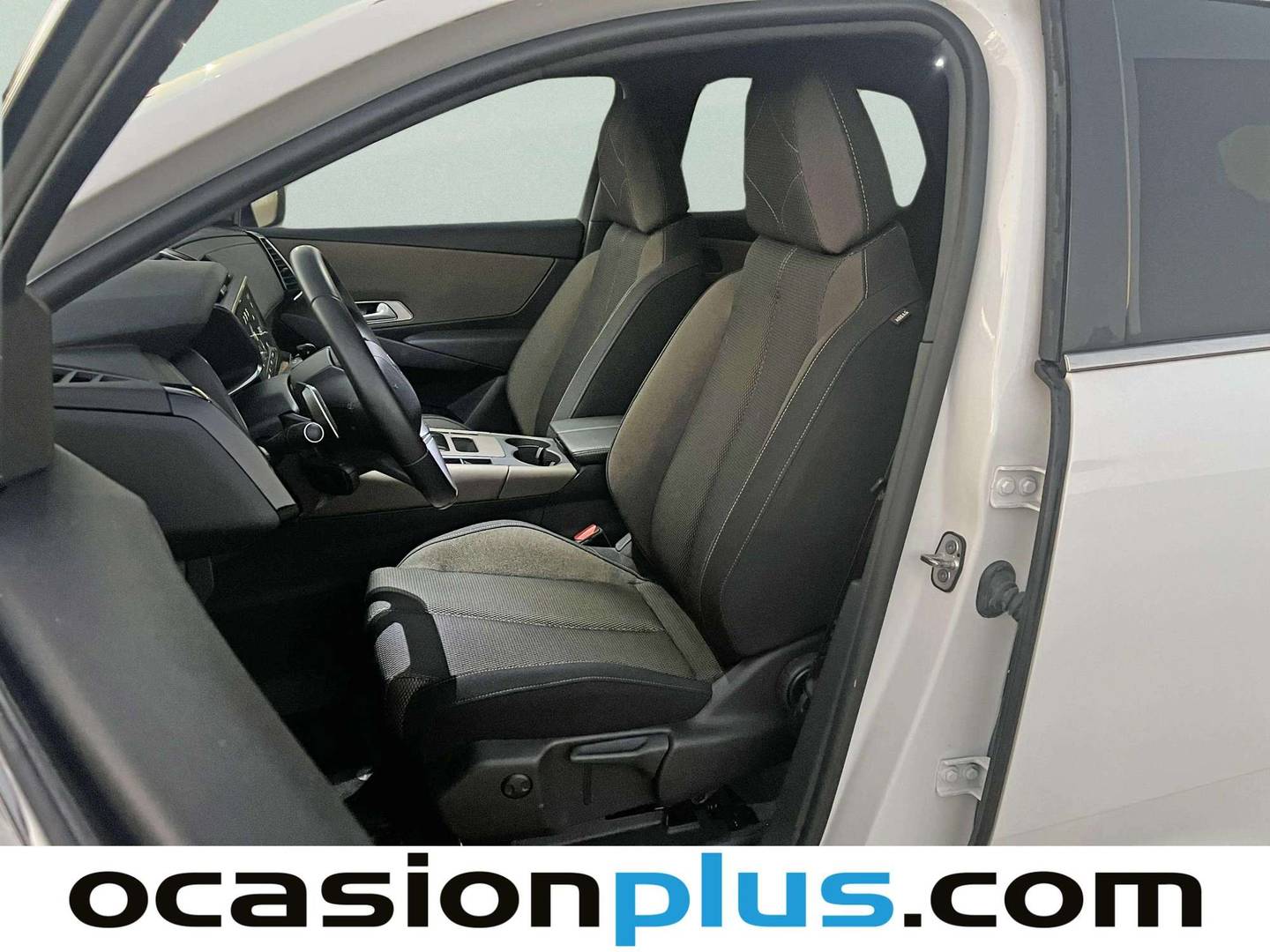 Foto DS DS 7 Crossback DS DS7 Crossback PureTech 130 Bastille+ AT (131 CV)