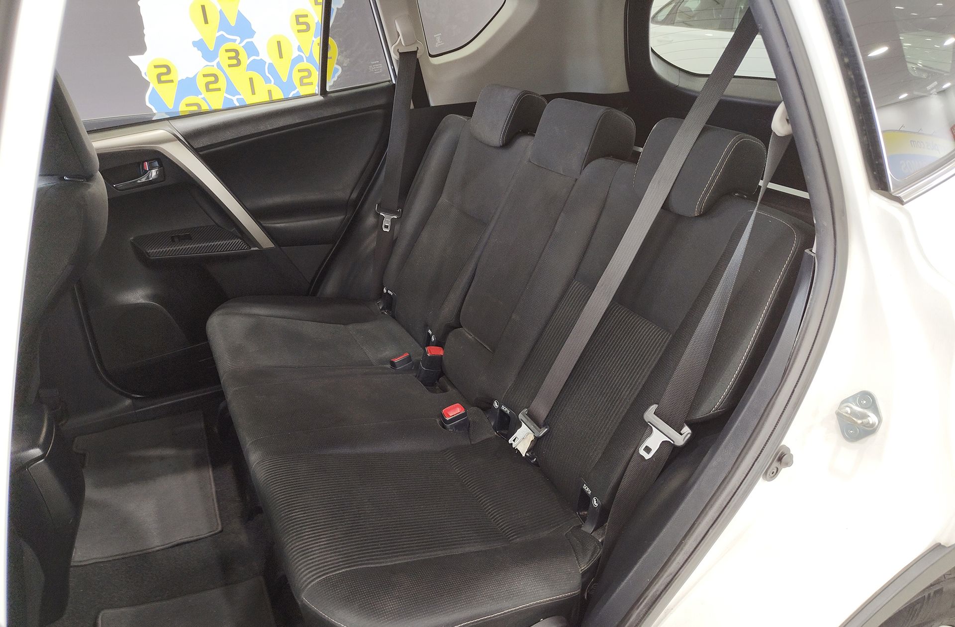 Toyota RAV4 150D Advance AWD - foto 11