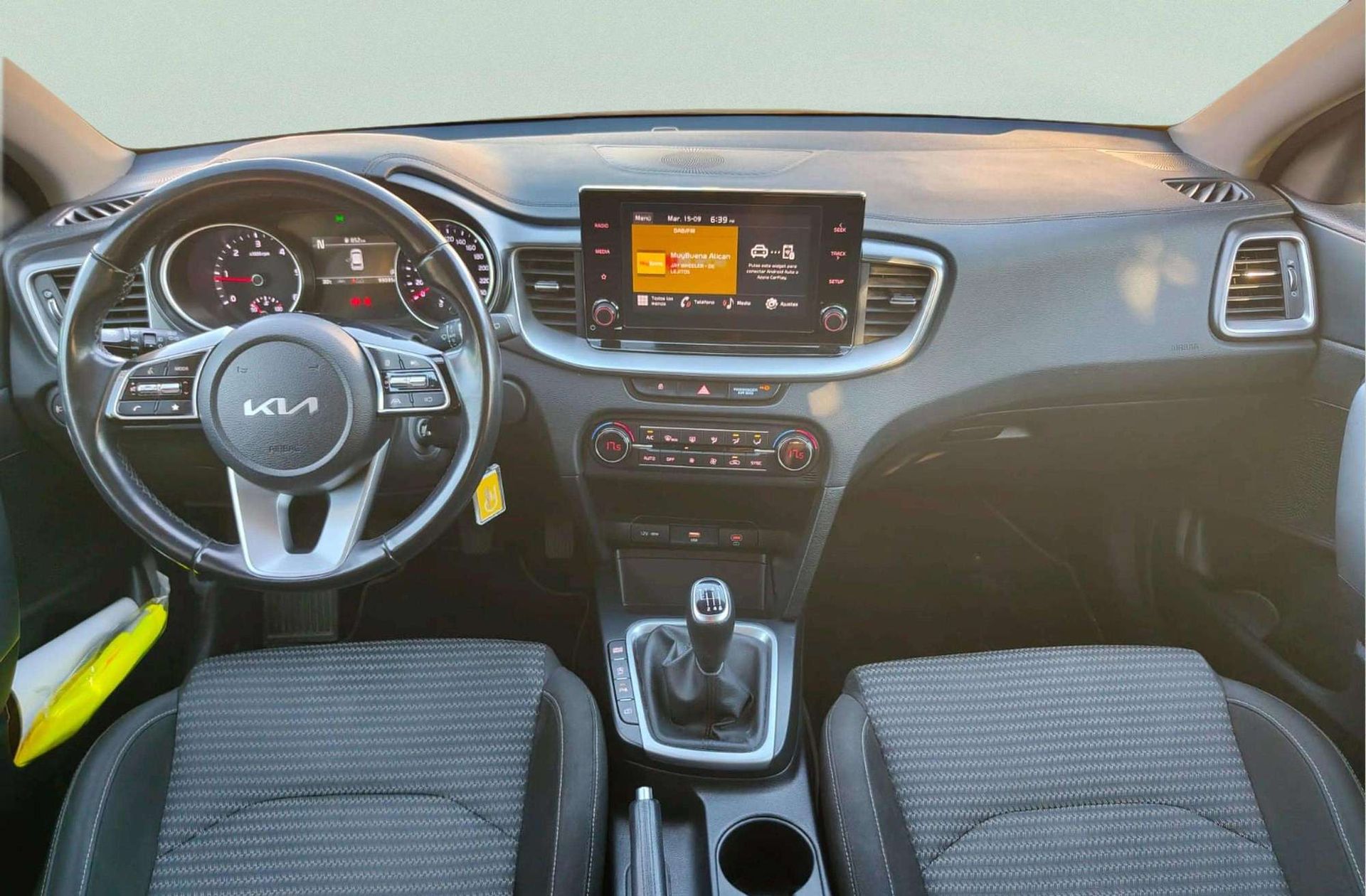 Kia Ceed 1.6 MHEV iMT Drive - foto 6