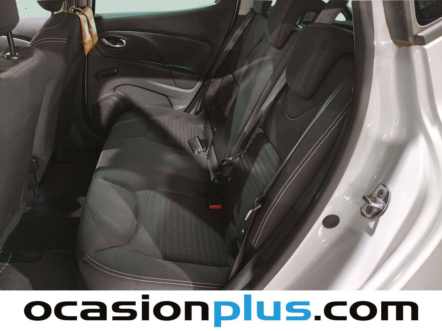 Foto asientos traseros Renault Clio Renault Clio Limited 1.2 16v (75 CV)