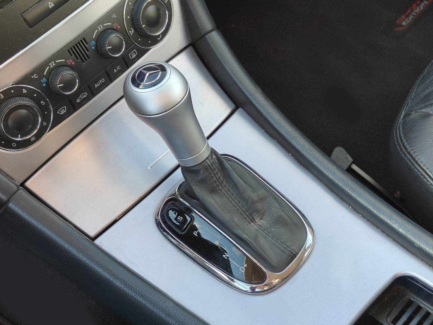 Foto Mercedes Clase C Mercedes-Benz Clase C 180 K Classic (143 CV)