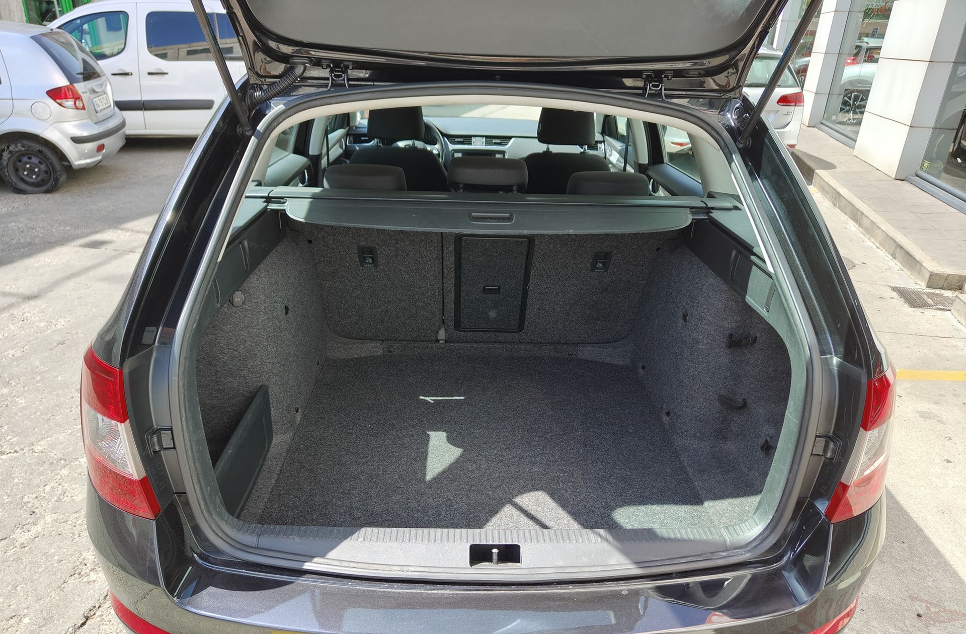 Škoda Octavia Combi Combi 1.6 TDI CR Ambition - foto 13