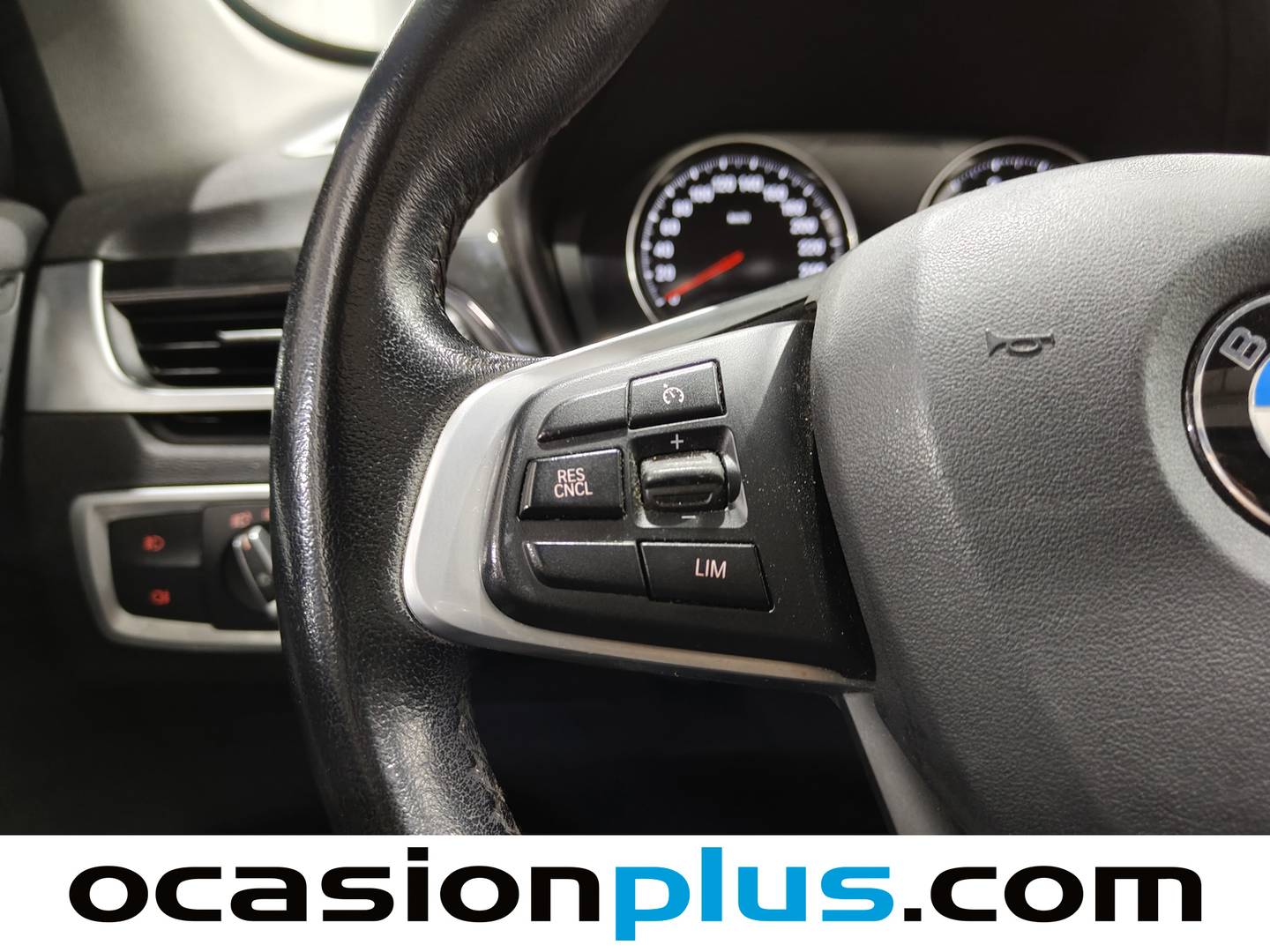 Foto BMW X1 BMW X1 sDrive18i  (140 CV)