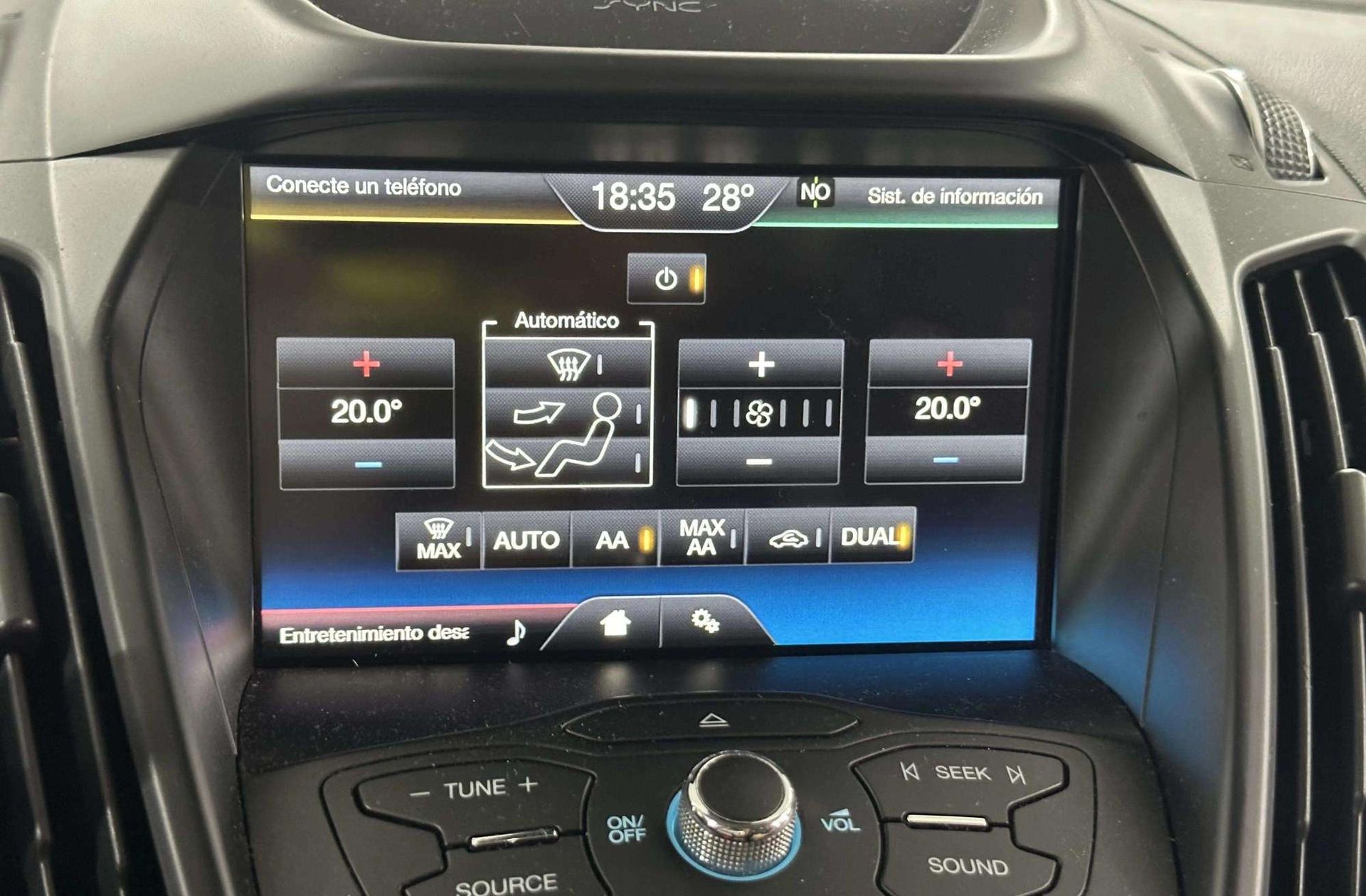Ford Kuga 1.5 EcoBoost Titanium 4x4 - foto 27