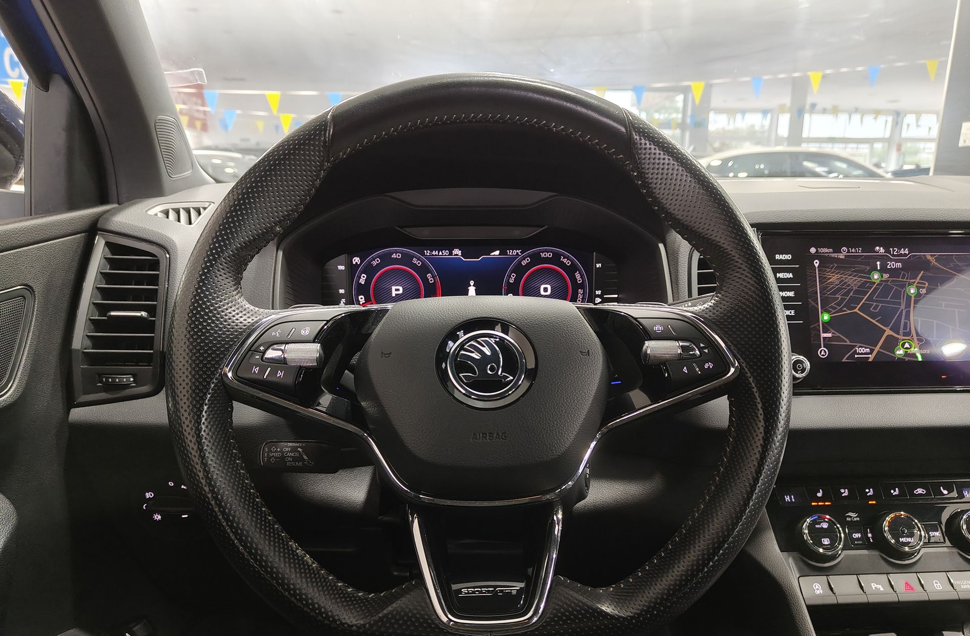 Škoda Karoq 1.5 TSI ACT Sportline DSG - foto 25