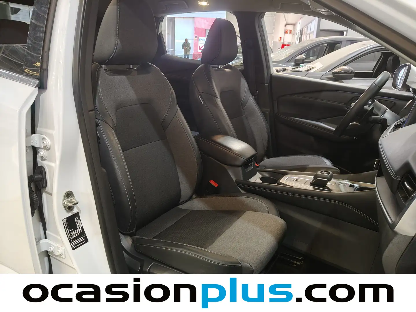 Foto Nissan QASHQAI Nissan Qashqai DIG-T 160 N-Connecta 4x2 Auto (158 CV)