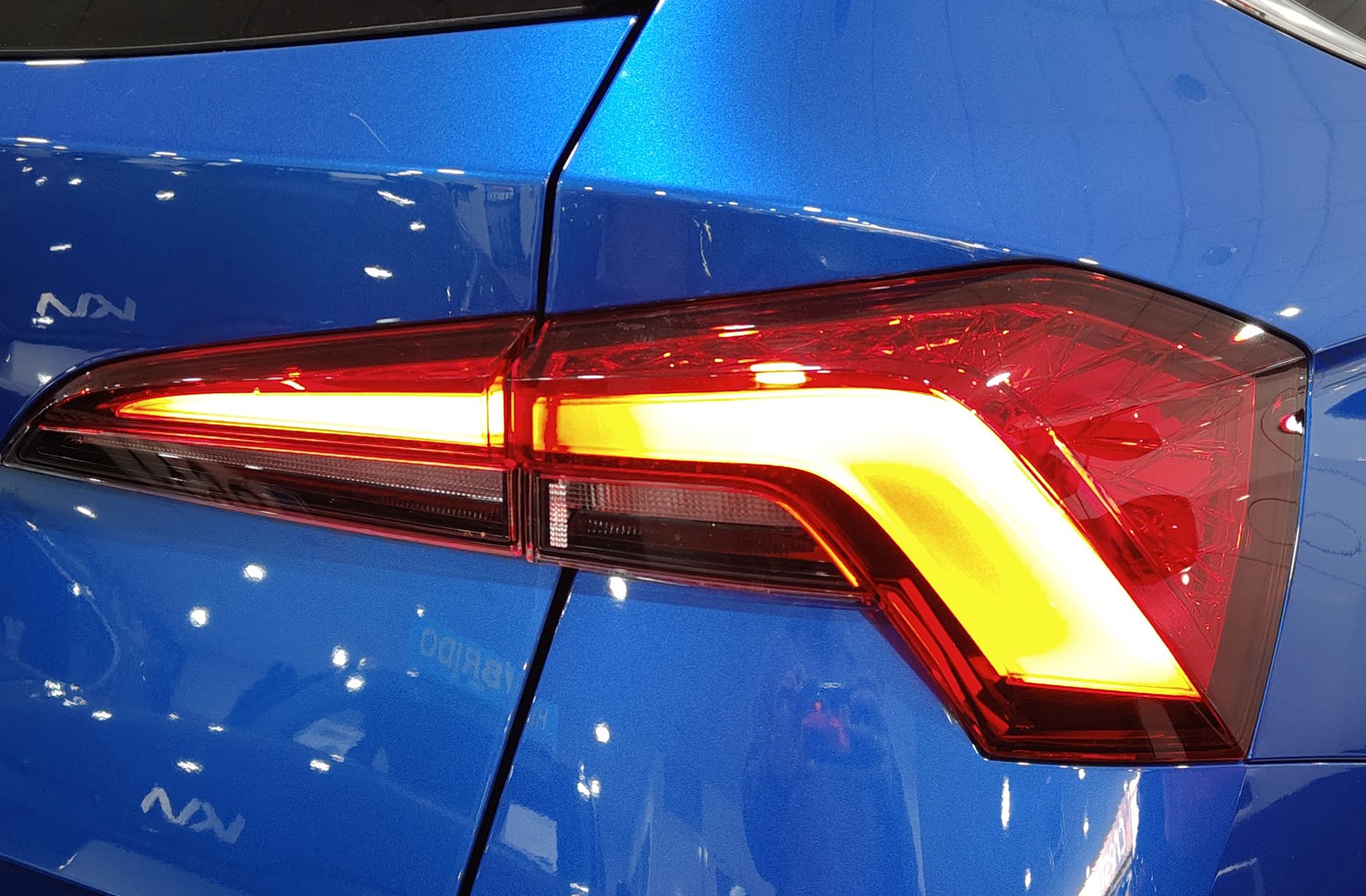 Škoda Kamiq 1.0 TSI Sport - foto 15