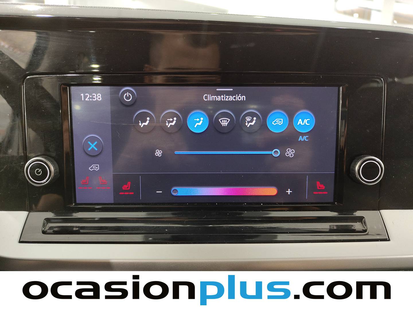 Foto Ford Grand Tourneo Connect Ford Grand Tourneo Connect 1.5 Ecoboost Titanium Auto (114 CV)