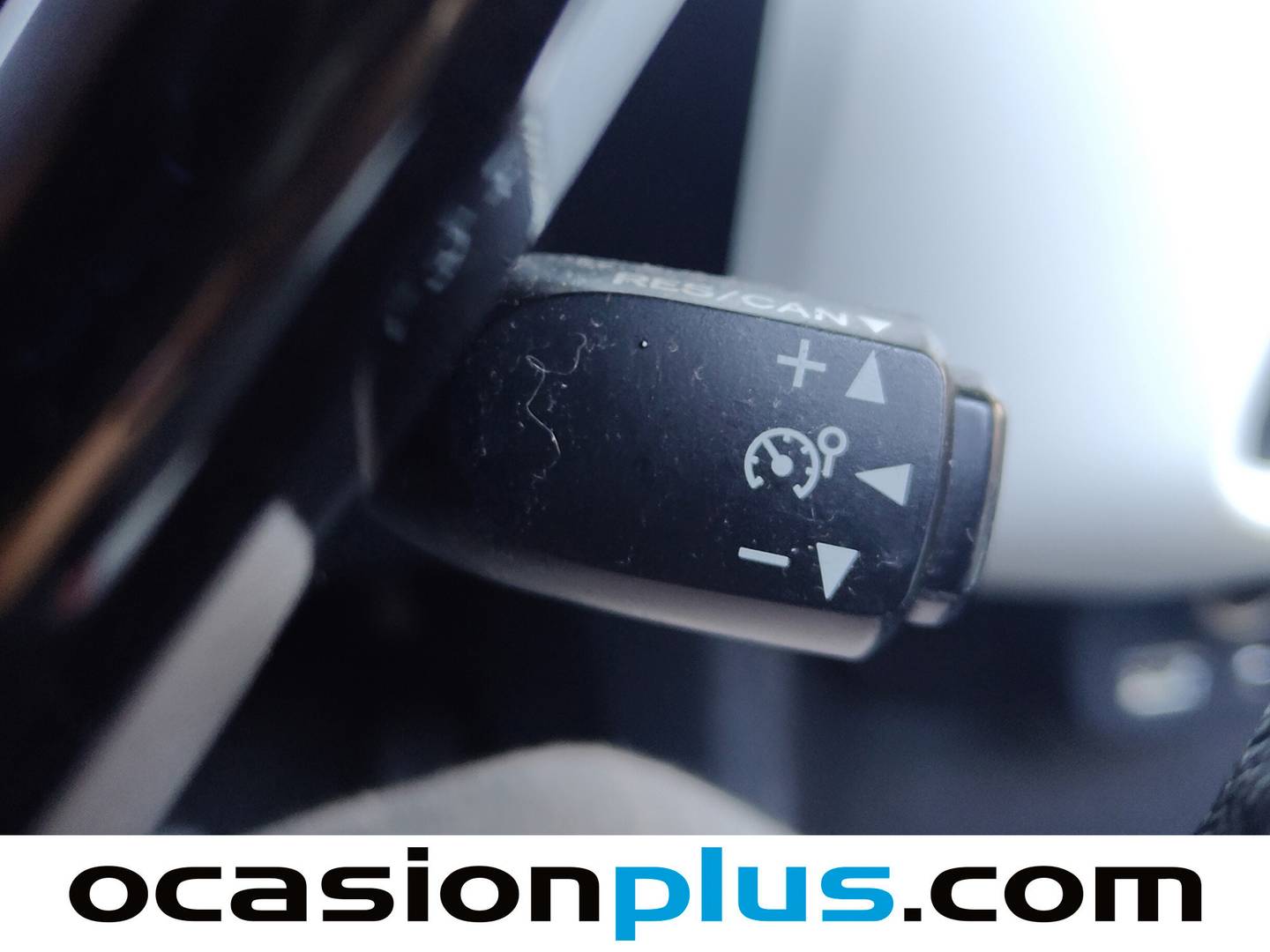 Extras del Peugeot 108 Peugeot 108 1.2 PureTech Roland Garros Top! (82 CV)