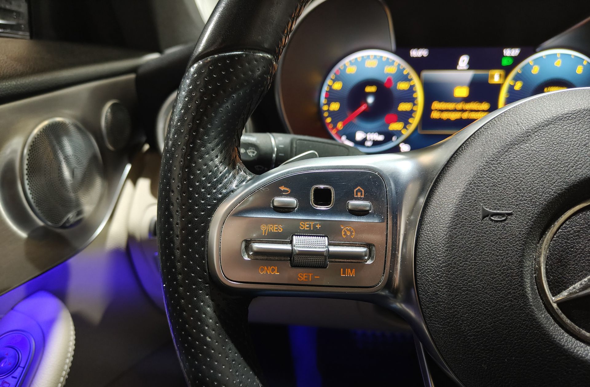Mercedes-Benz Clase C C Coupe 300 Pack AMG - foto 30