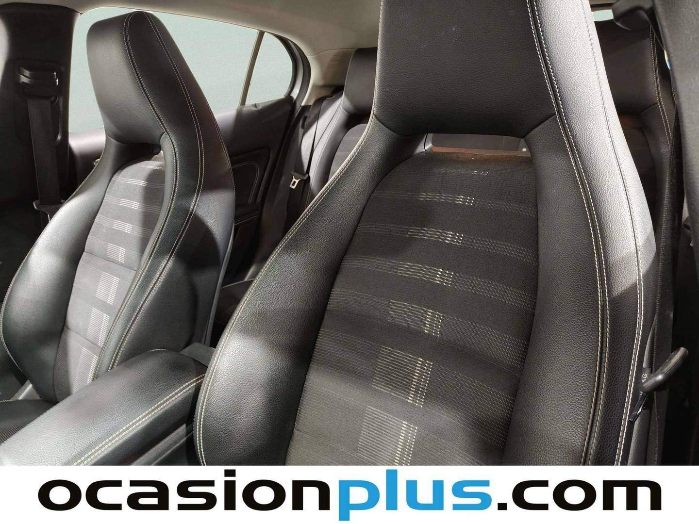 Foto Mercedes GLA Mercedes-Benz GLA 180 (122 CV)