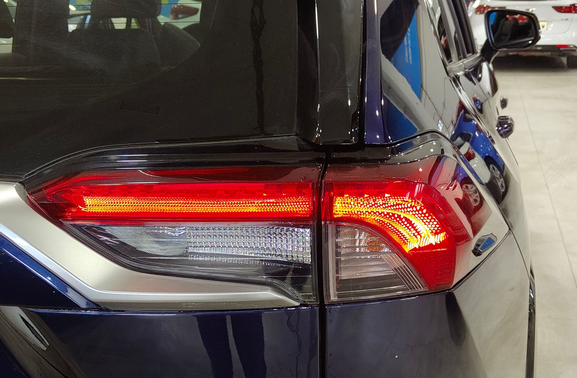 Toyota RAV4 2.5 hybrid 220H Style e-CVT - foto 18
