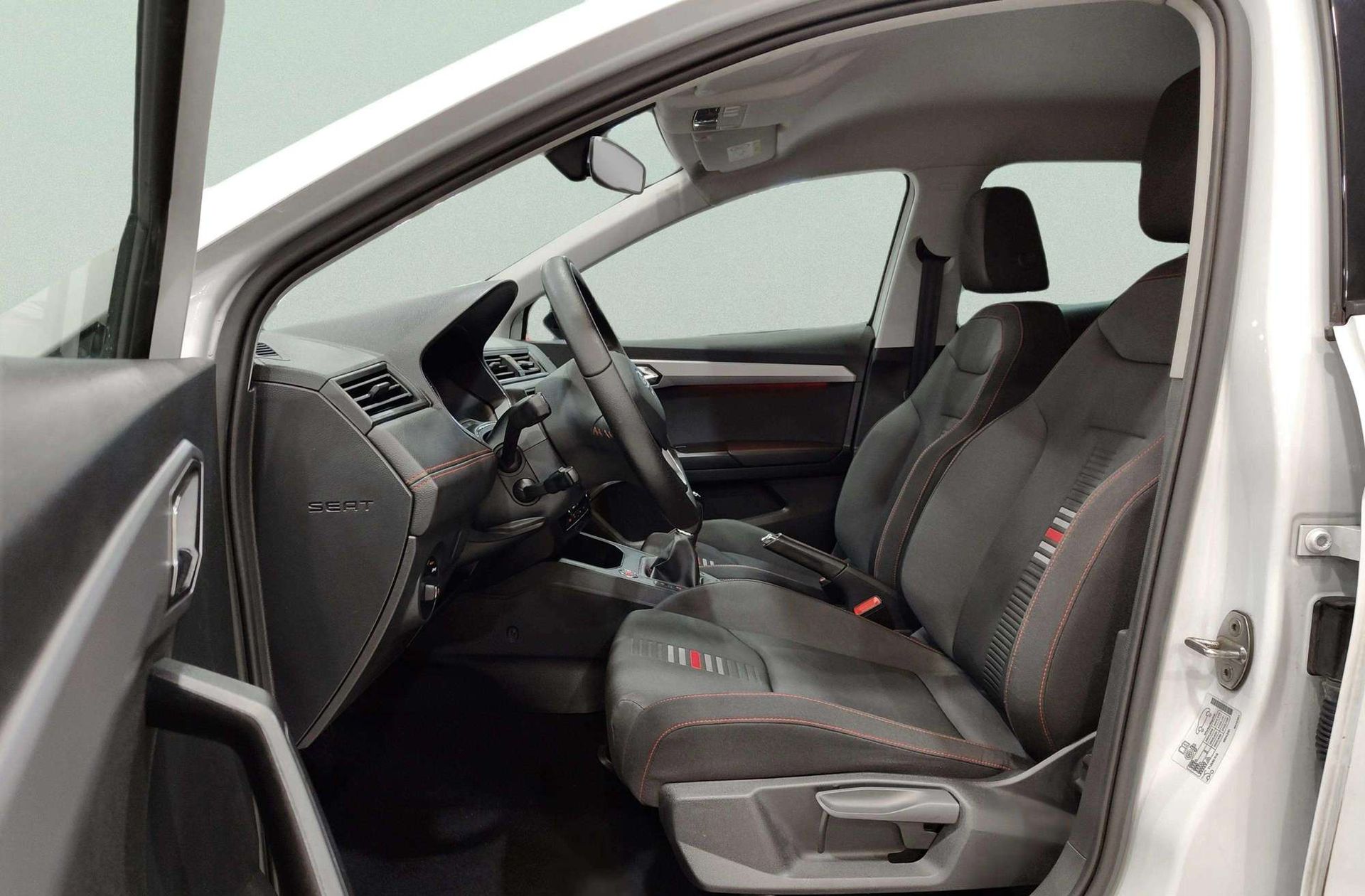 SEAT Ibiza 1.6 TDI FR Plus - foto 14
