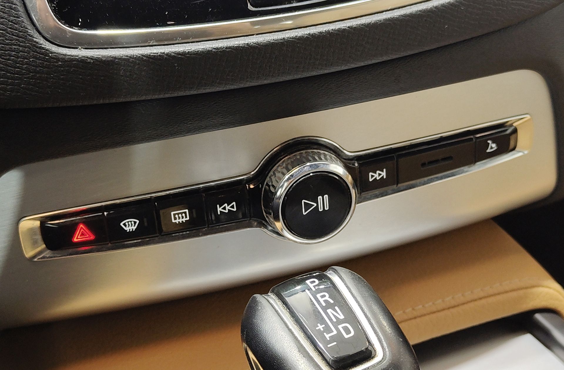 Volvo XC90 D5 Momentum AWD 7 plazas - foto 37