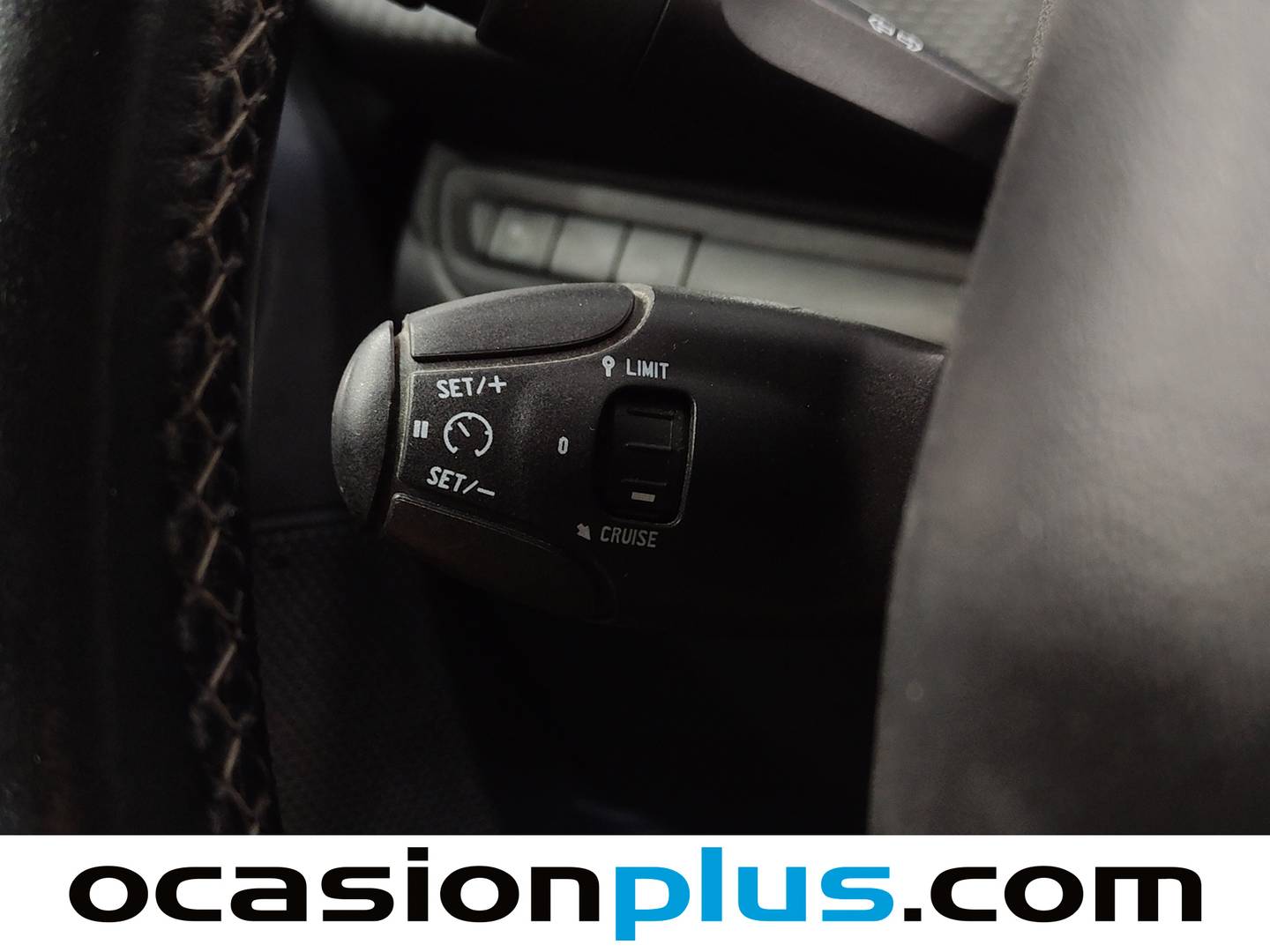 Acabados Peugeot 2008 Peugeot 2008 BlueHDi 100 Allure (100 CV)