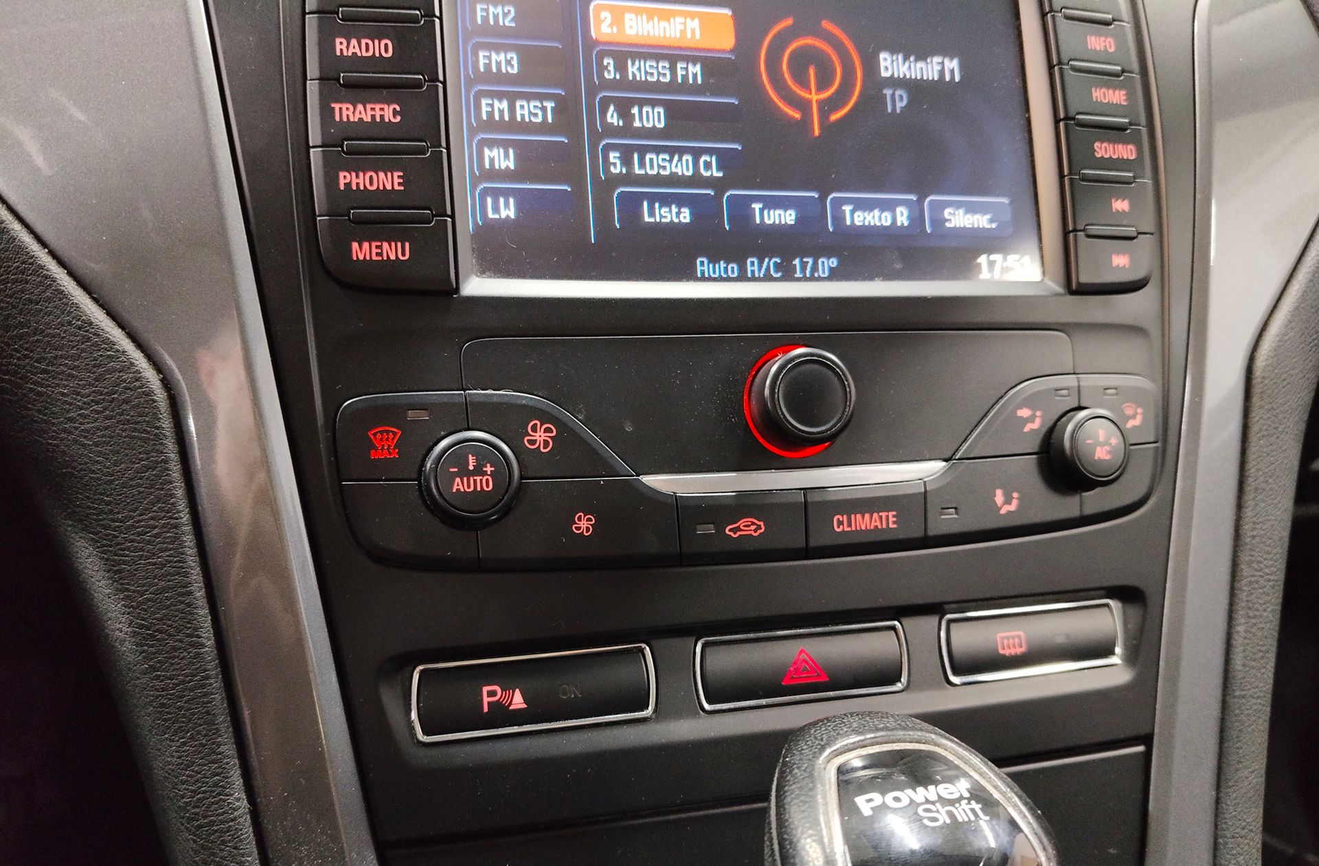 Ford Mondeo SportBreak 2.0 TDCi Limited Edition - foto 26