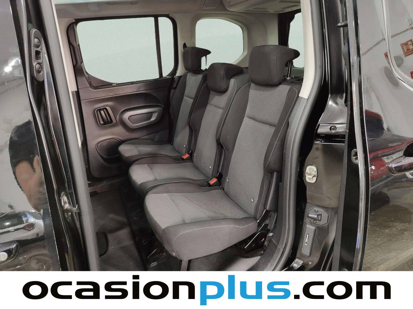 Foto asientos traseros Toyota Proace City Verso Toyota Proace City Verso 1.2 Family Advance Auto L1 5 Plazas (131 CV)