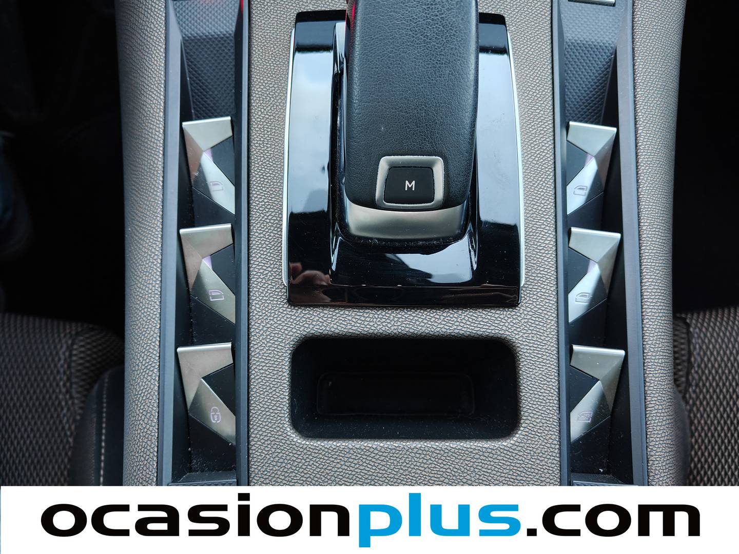 Foto DS DS 7 Crossback DS DS7 Crossback BlueHDi 130 DE Bastille + AT (130 CV)