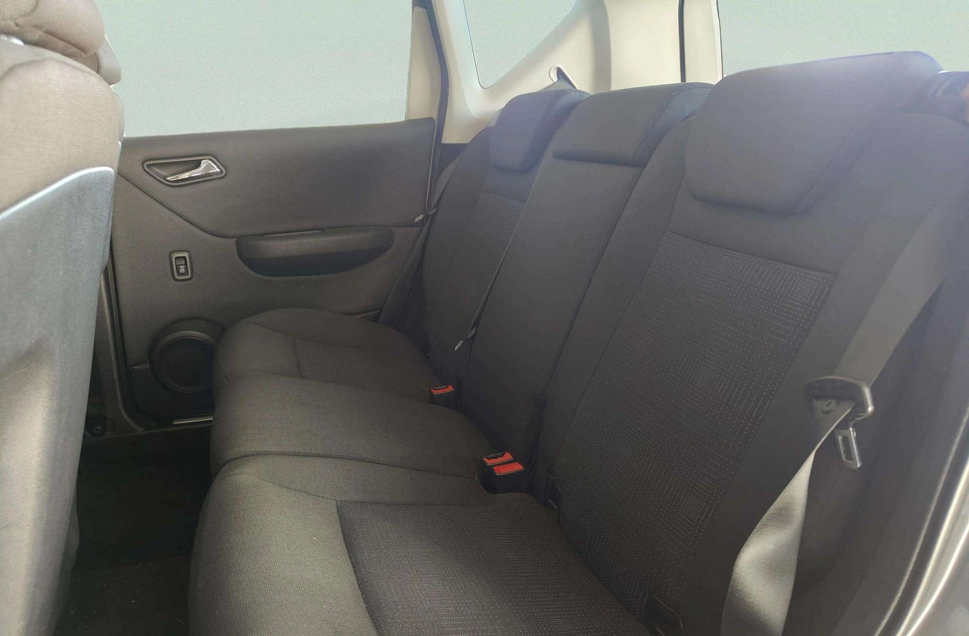 Mercedes-Benz Clase A 160 Exclusive Edition - foto 9