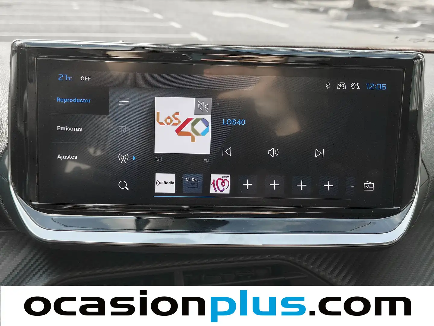 Foto Peugeot 2008 Peugeot 2008 Allure Hybrid eDCS6 (136 CV)